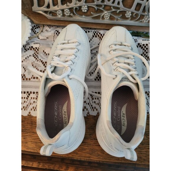 Skechers White Arch Fit Air Cooled Sneakers sz 8.5 Leather Retro Chunky Minimal - Picture 6 of 6